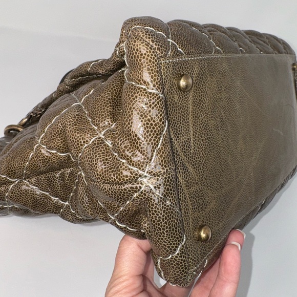 Authentic CHANEL Quilted Caviar Leather Tote - Picture 5 of 16